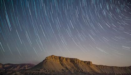 星空体育-体坛联播｜西人中国老板未提武磊去留曼联3球大胜破纪录